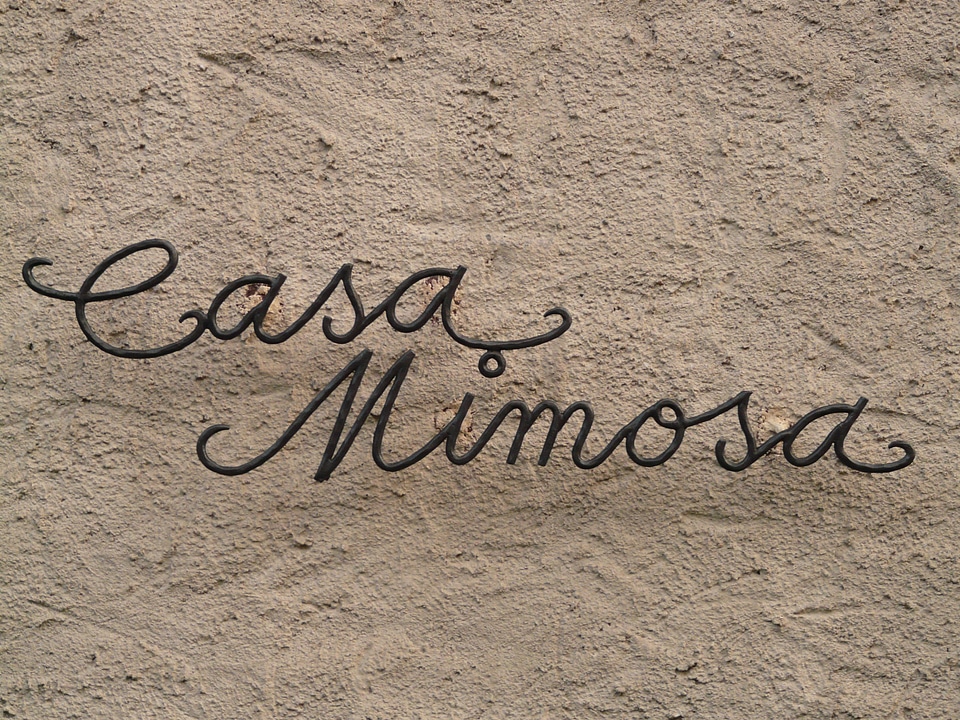 House house name hauswand
