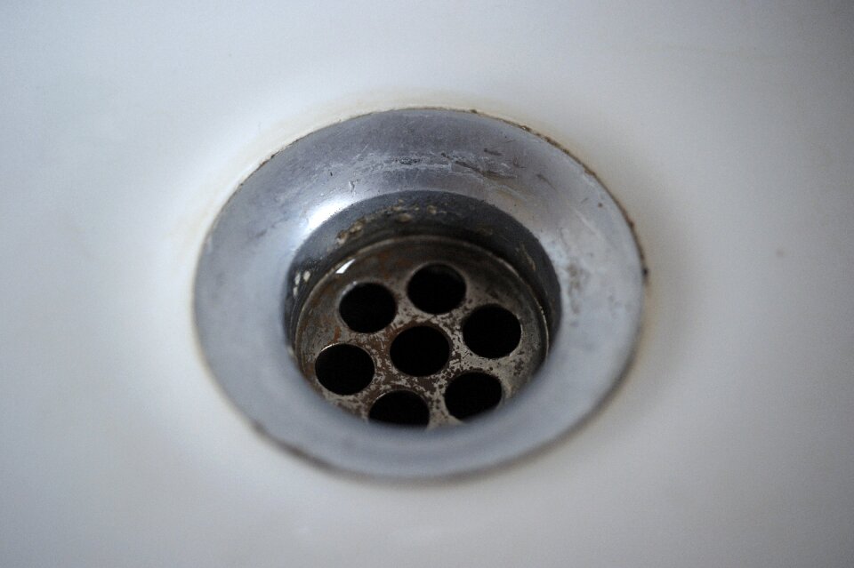 Water drainage sink plumbing