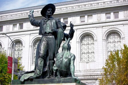 California statue bronze