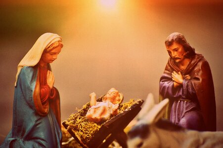 Figure crib child