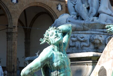 Monuments sculptures architecture