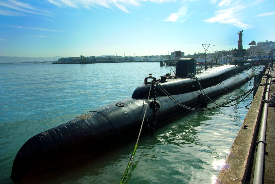 California submarine port