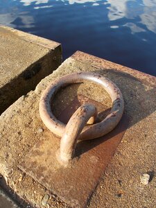 Water anchoring mooring