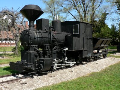 Narrow track rail transport