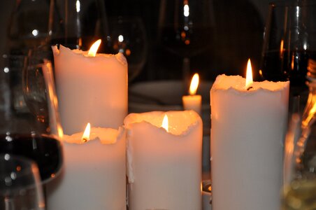 Table settings candles burns photo