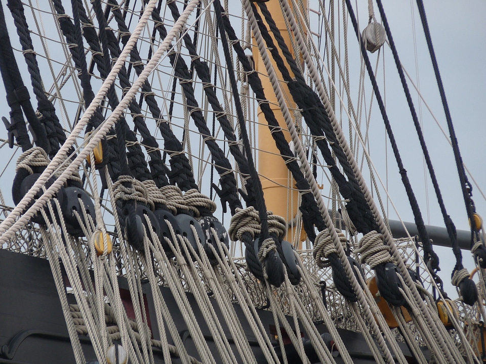Thaw mast sailing vessel
