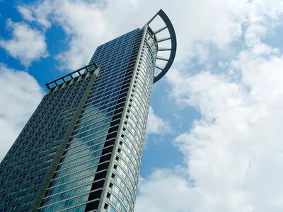 Gloss mirror architecture
