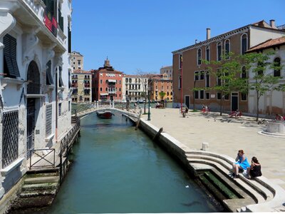 Wharf piazetta water's edge