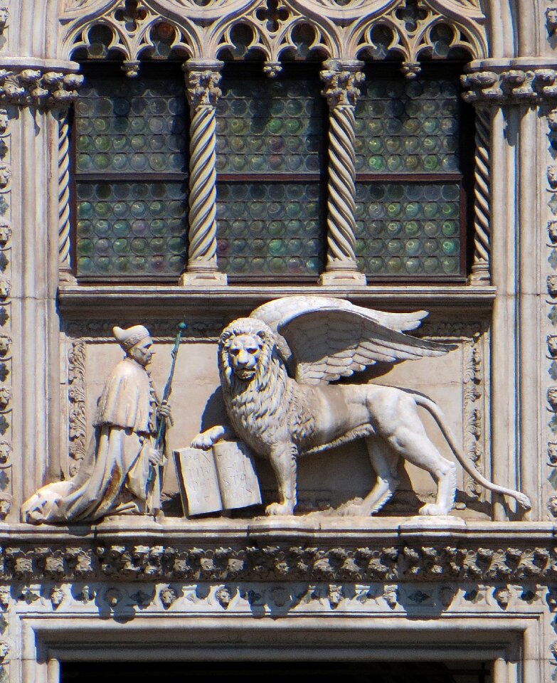 Lion doge coat of arms