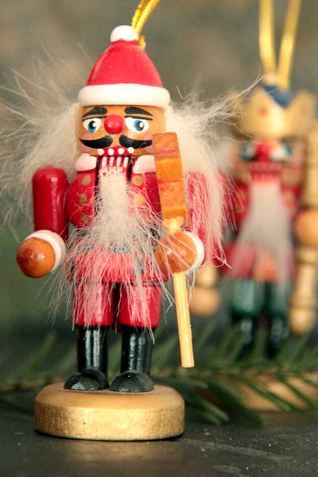 Decoration ore mountains figure
