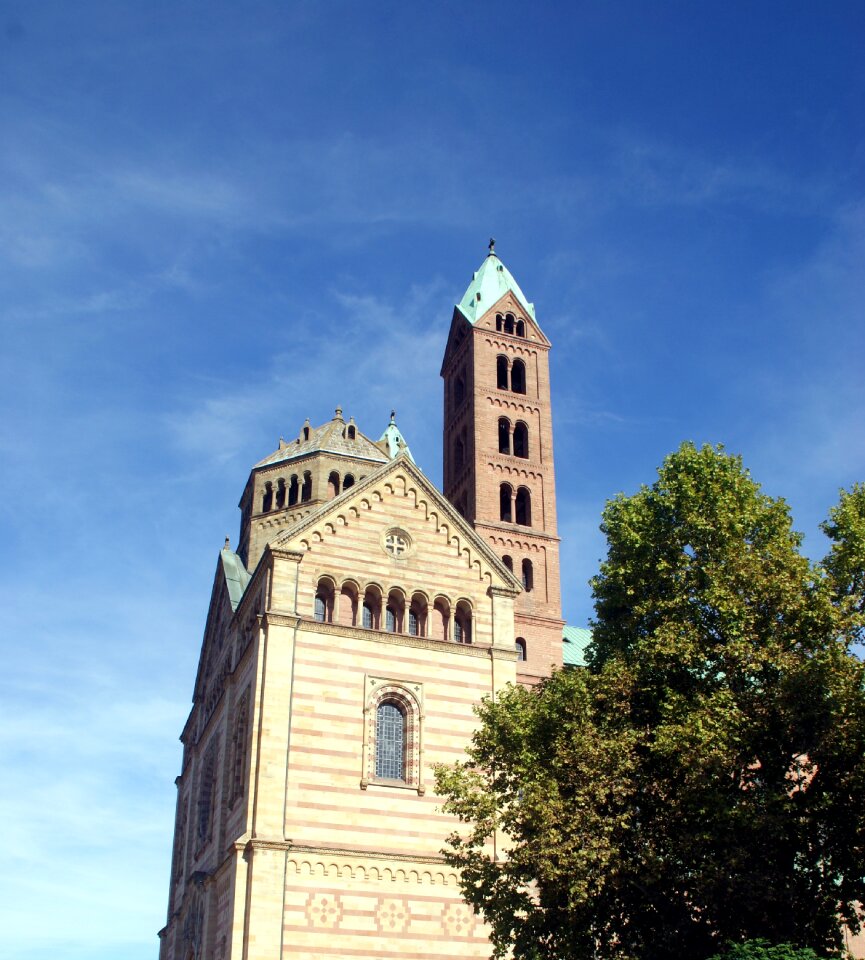 Building fortress spire