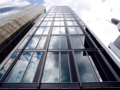 Gloss mirror architecture