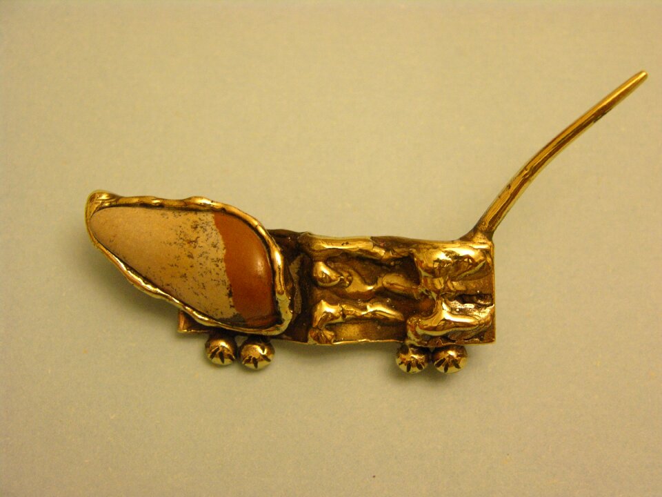 Brooch own product dachshund