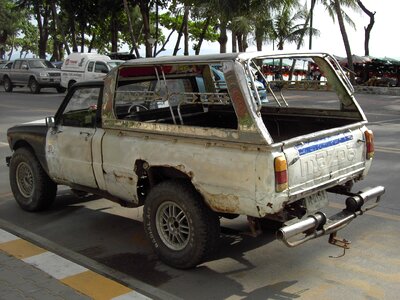 Vehicle rust car