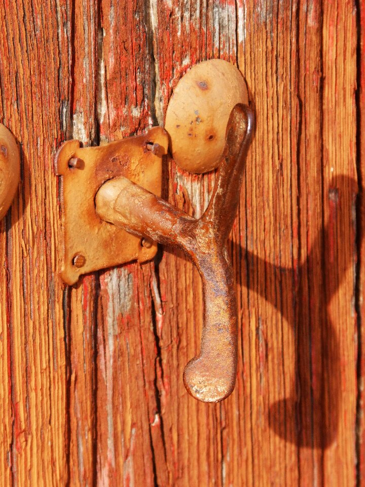 Worn wood iron