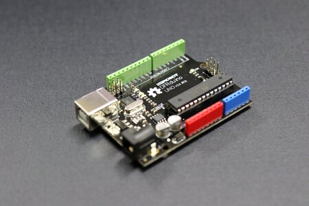 Electric electronic circuits education