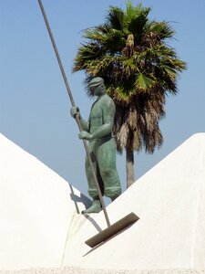 Sculpture workers salt