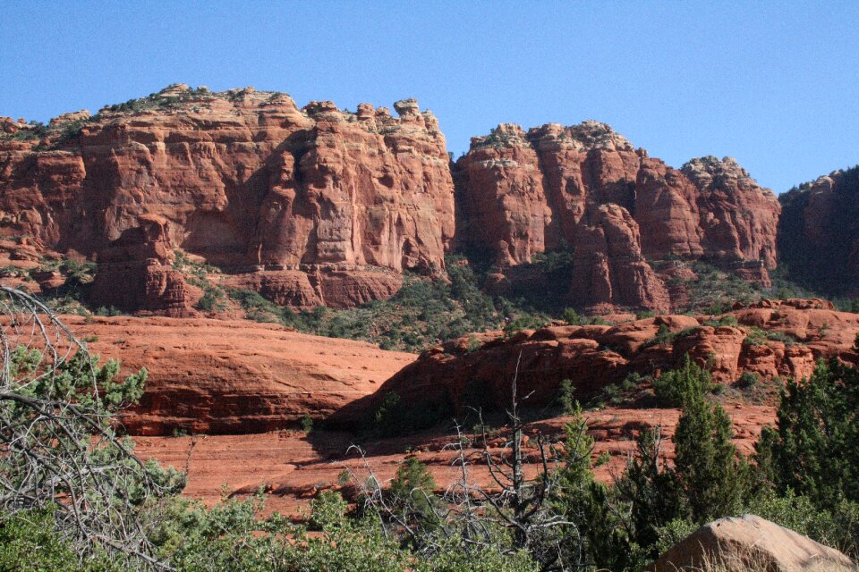 Sedona cliff red rocks photo