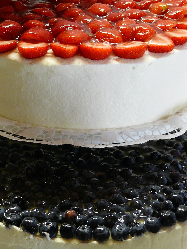Cream blueberry pie blueberry cake
