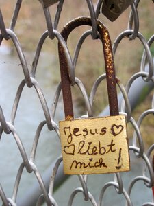 Padlock grid jesus loves me