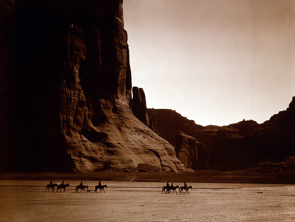 Canyon steep wall navajo