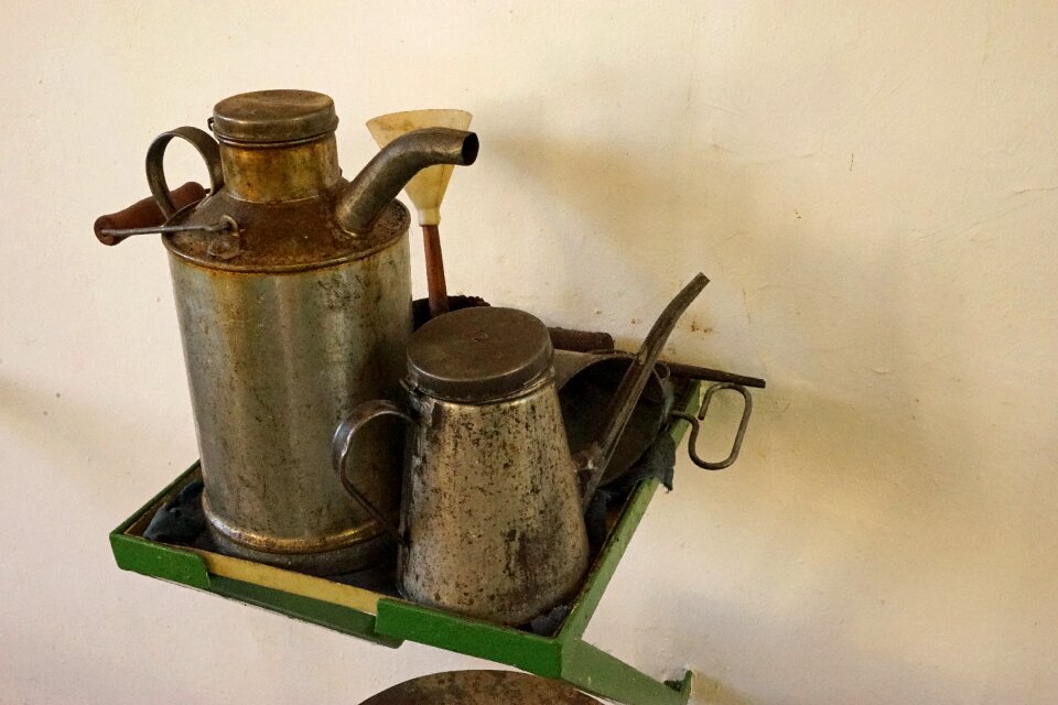 Oil can old antique