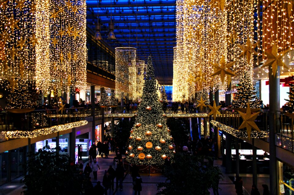 Gold christmas time shopping centre
