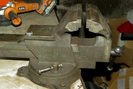 Vise diy tighten