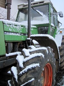 Snow fendt winter