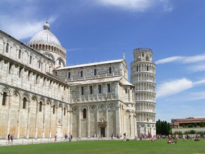 Pizza leaning tower italy