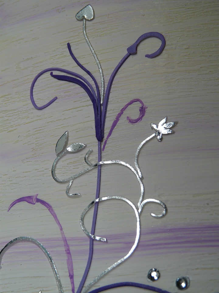 Curlicue purple white
