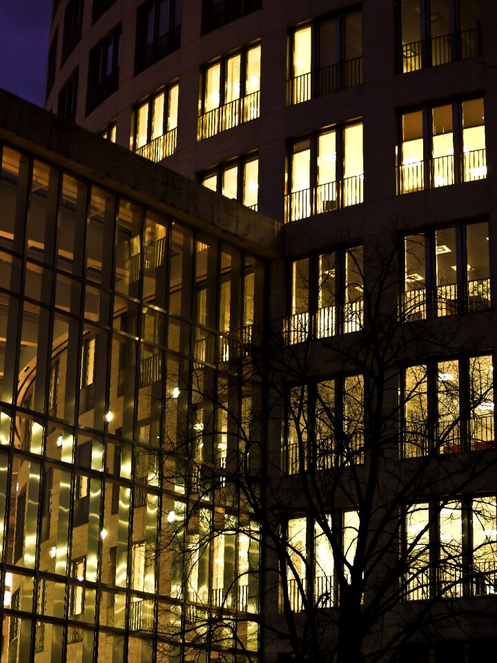 Skyscraper lighting facade