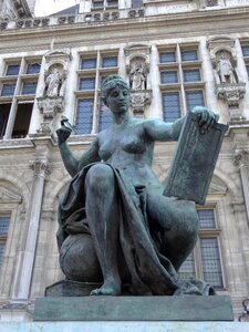 Bronze statue sculpture photo