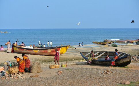 Fish labour boats