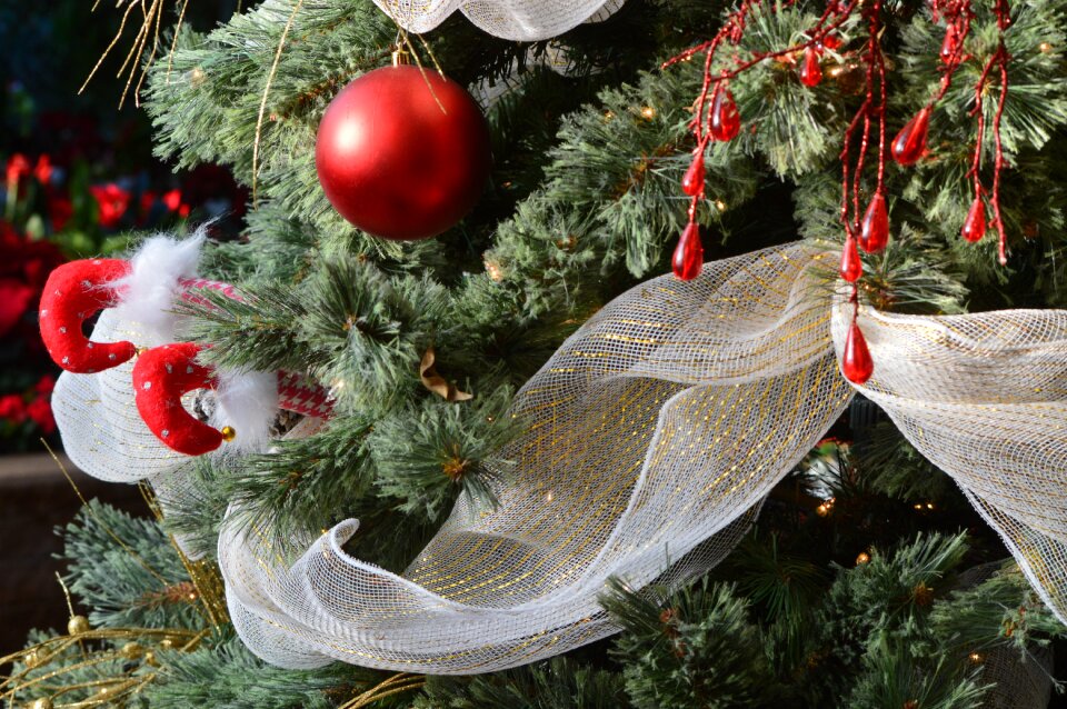 Bow holiday decoration