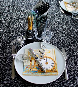Garnish cutlery plate