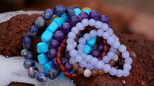 Paint rock jewelery chain
