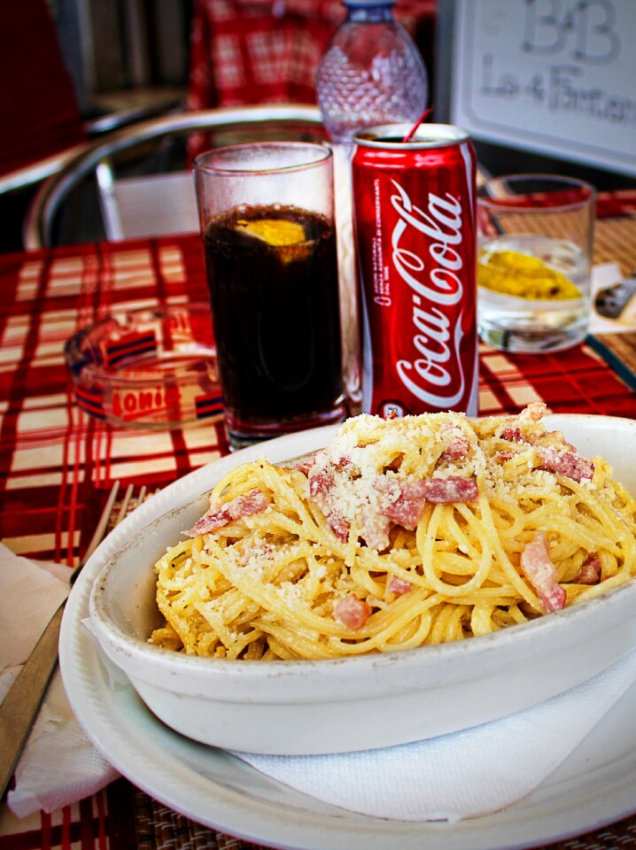 Noodles eat italy