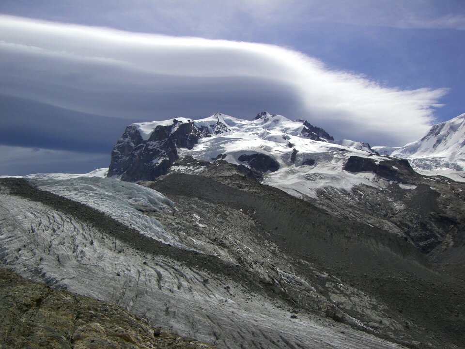 Snow valais cloud