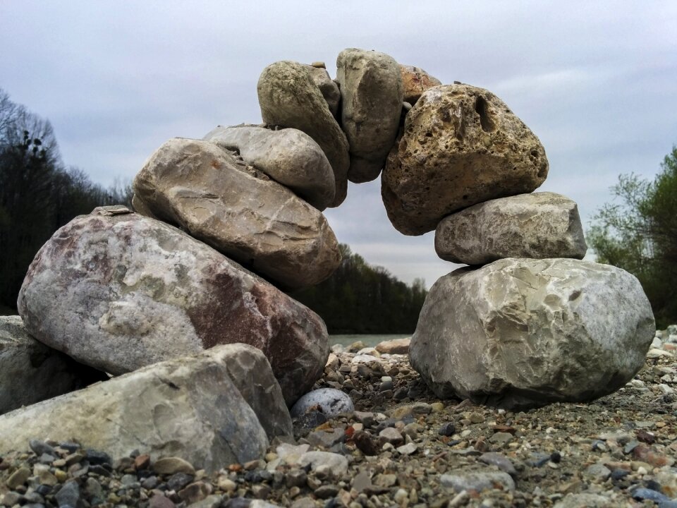 Arch connective connection