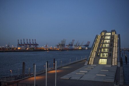 Dockland mood morning light