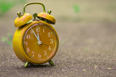 Clock ring the bell dial