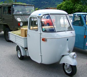 Car white veteran