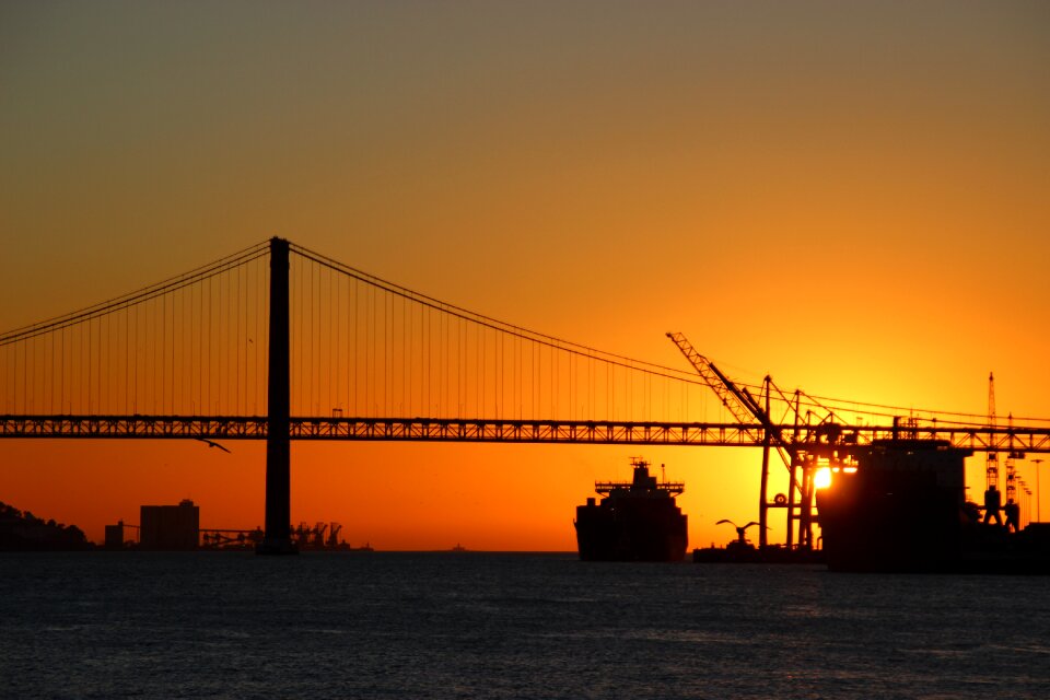 Lisbon bridge suspension bridge