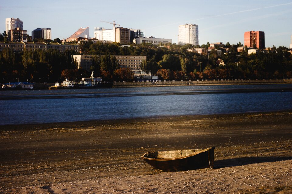Beach boat city
