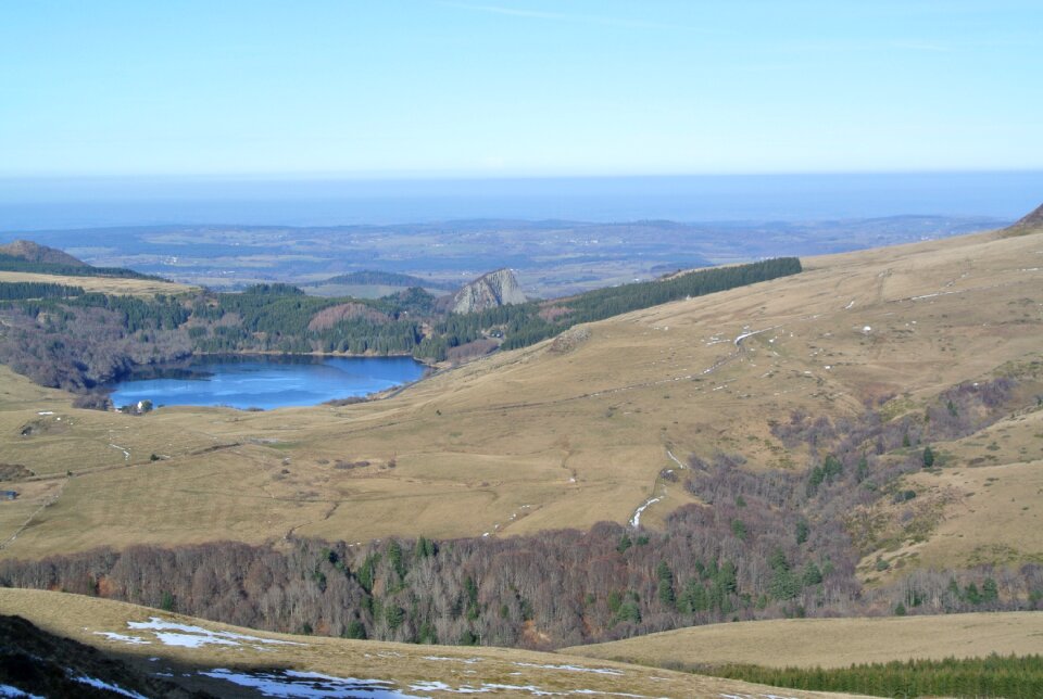 Auvergne lake gonzalez