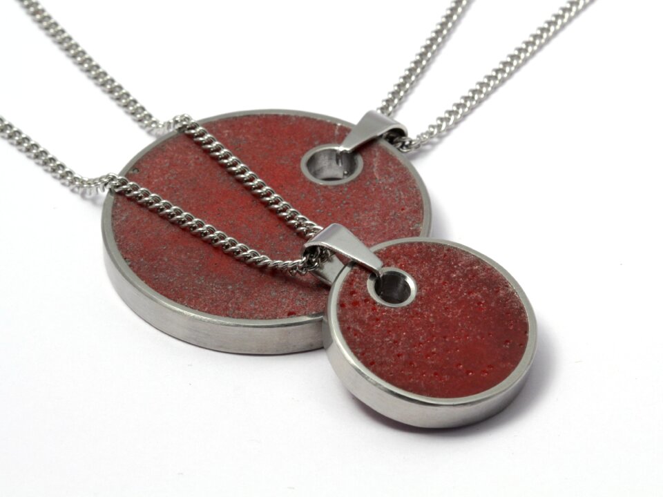 Pendant jewelry young