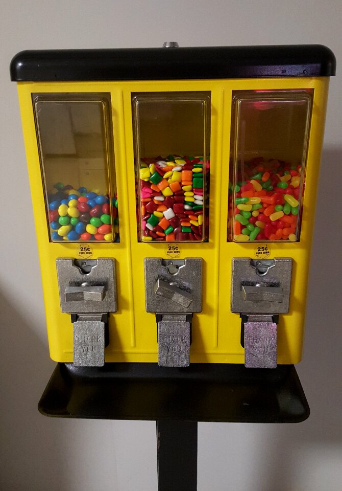 Snack gumball machine