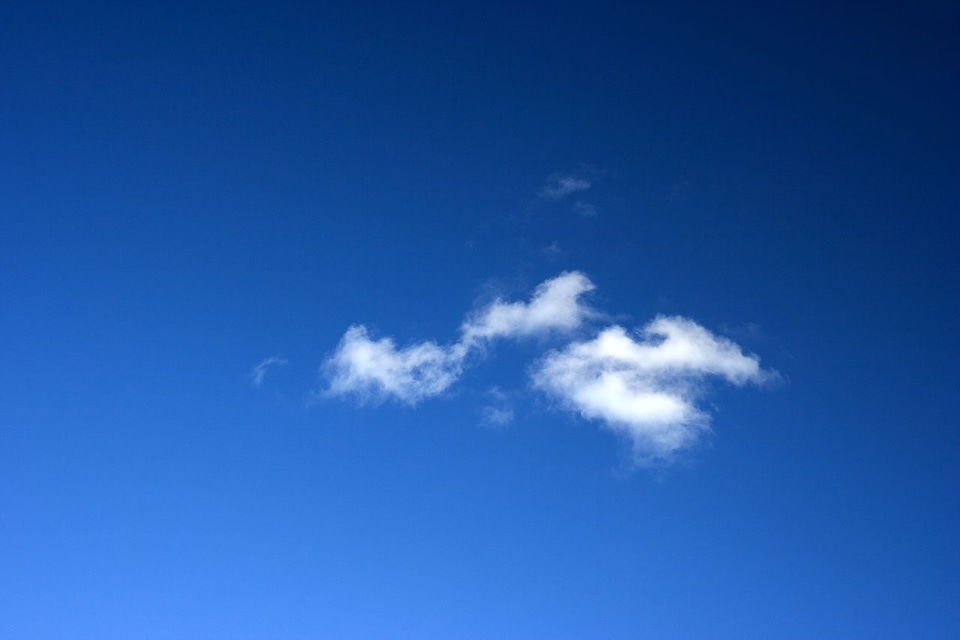 White cloud clouds