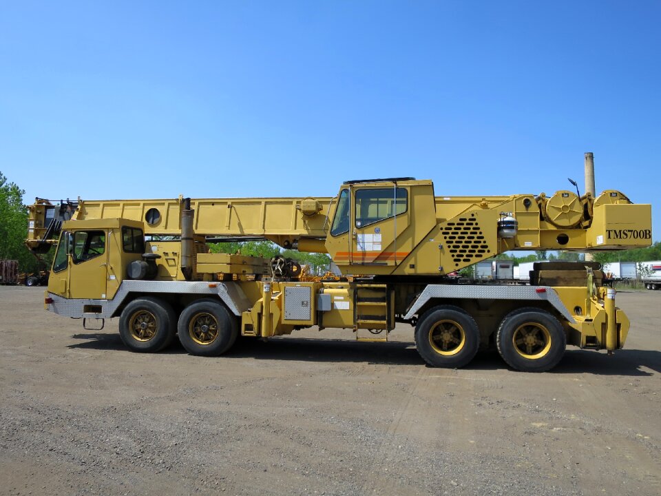 Boom truck construction